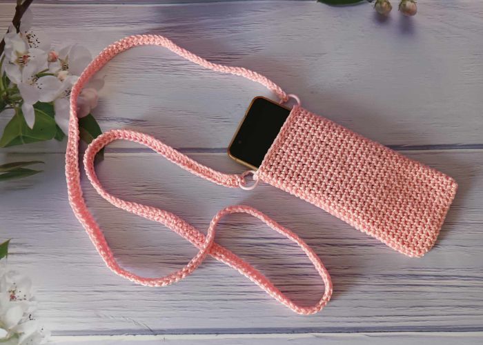 Návod na háčkovanú mini kabelku na mobil